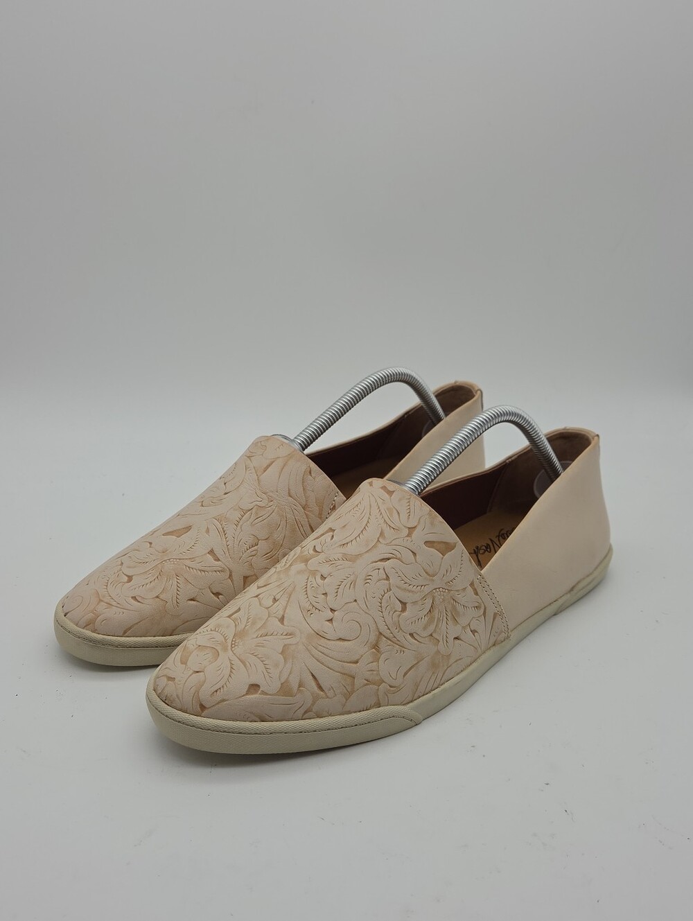 Patricia Nash Lola Tooled Loafers Ivory Size 11